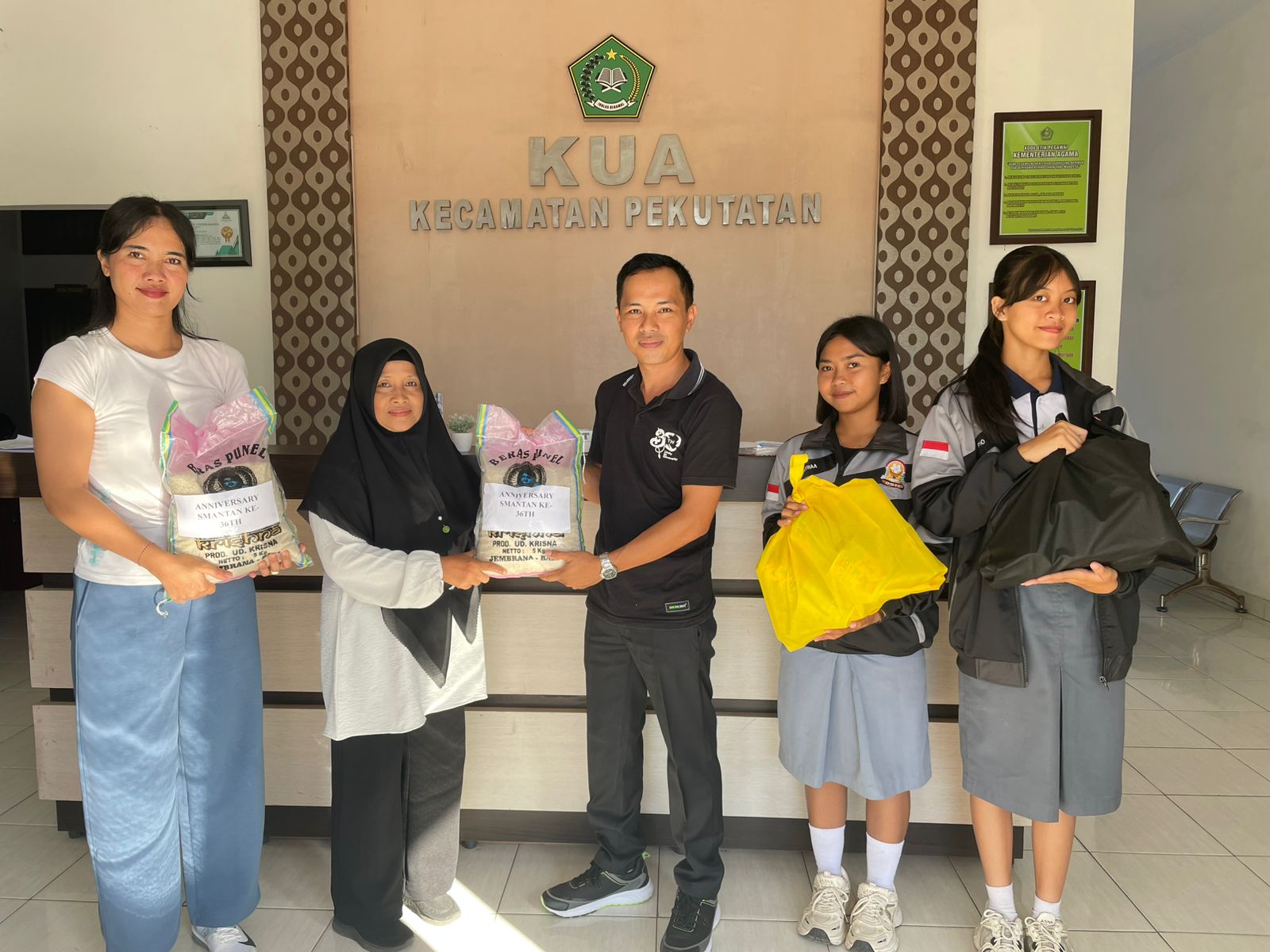 Langkah Kecil SMANTAN Hadirkan Senyum Panti Asuhan