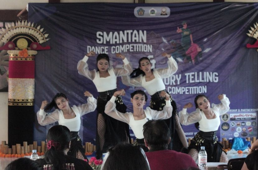 Bersinar & Bercerita Di Panggung SMANTAN lewat Dance Competition & Story Telling