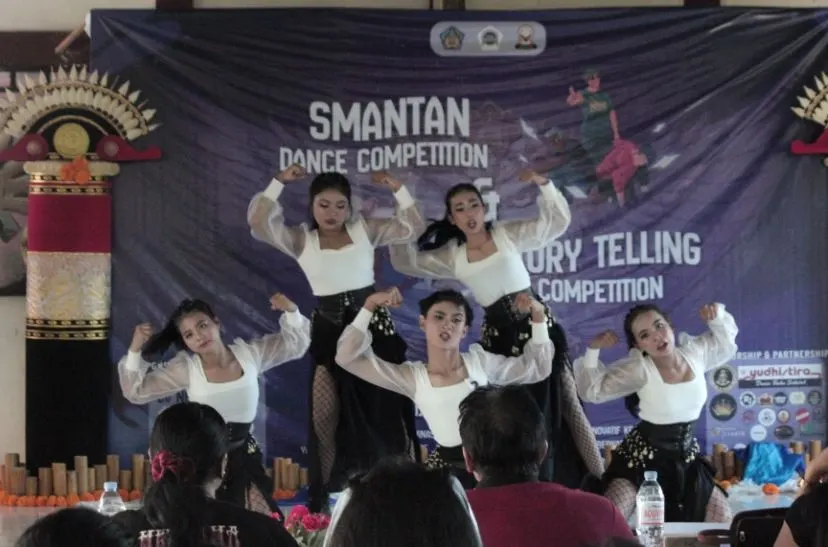 Bersinar & Bercerita Di Panggung SMANTAN lewat Dance Competition & Story Telling